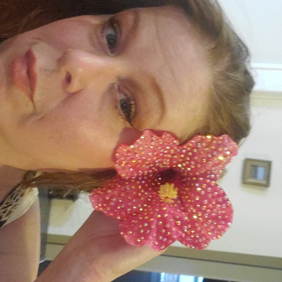 Large Pink Hybiscus Hair Flower - Picture 3 of 3